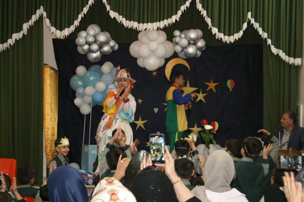 جشن-شاد-شکوفه-ها-پیش-دبستانی-قم