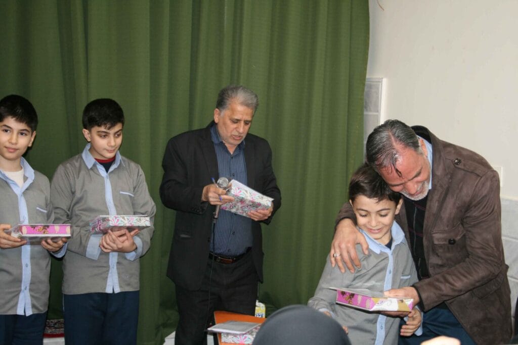 جشن-موفقیت-دانش‌آموزان-نوبت-اول