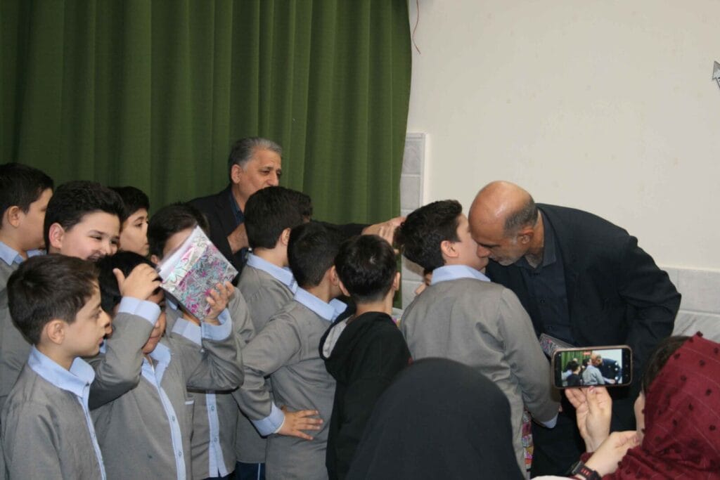 جشن-پایان-نوبت-اول-دبستان-روزبه