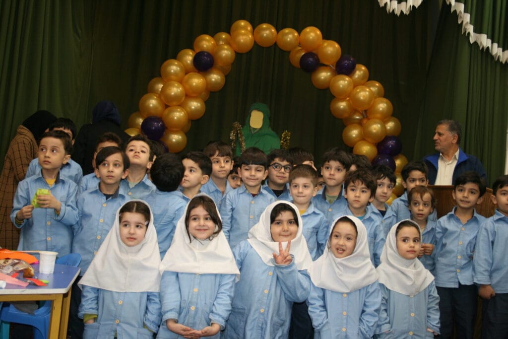 اجرای-سرود-نوآموزان-به-مناسبت-روز-پدر-در-پیش-دبستانی